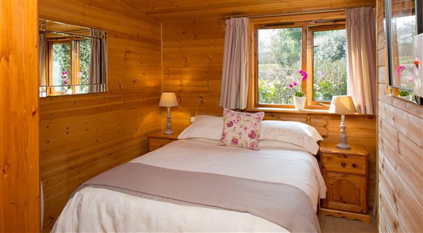 The Lodge en-suite double bedroom